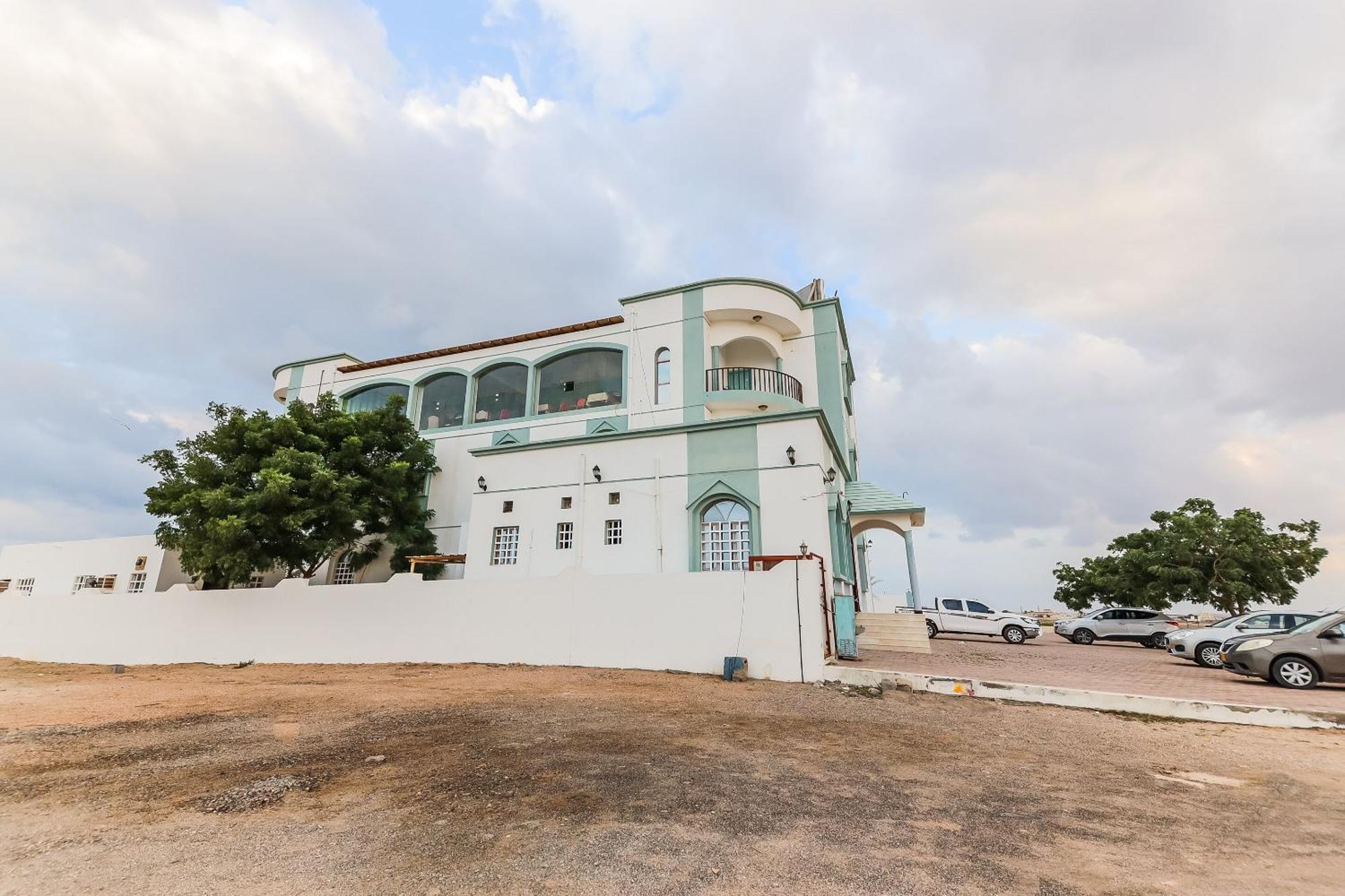 Super Oyo 110 Ras Al Hadd Guest House Exterior photo